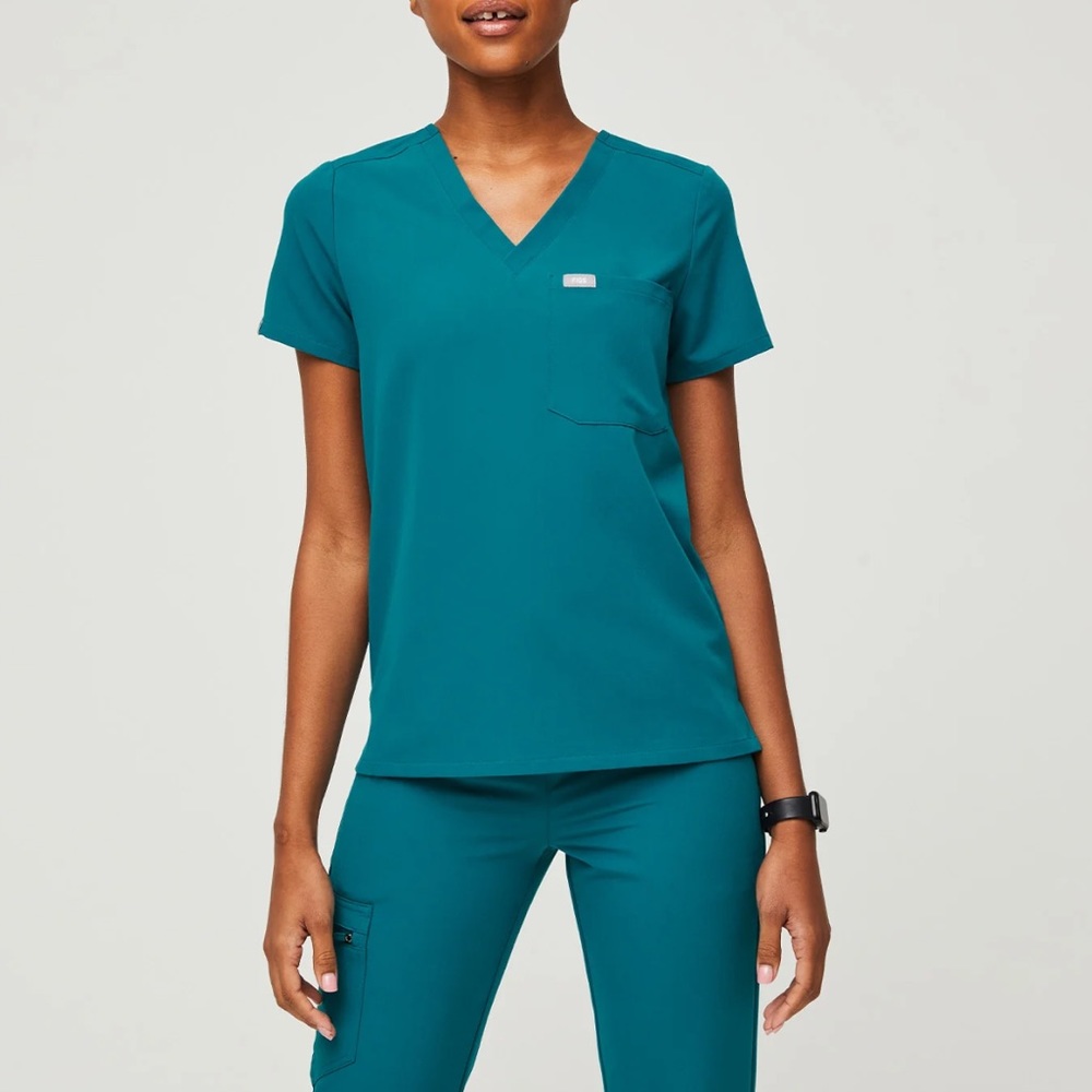 Limited Edition ⭐️ Figs XS Scrub Set- Catarina/ Yola- Pacific Blue